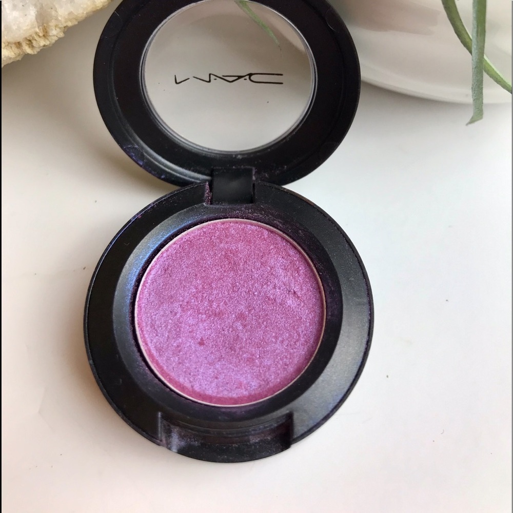 MAC “Stars ‘n’ Rockets” eyeshadow - Picture 7 of 8